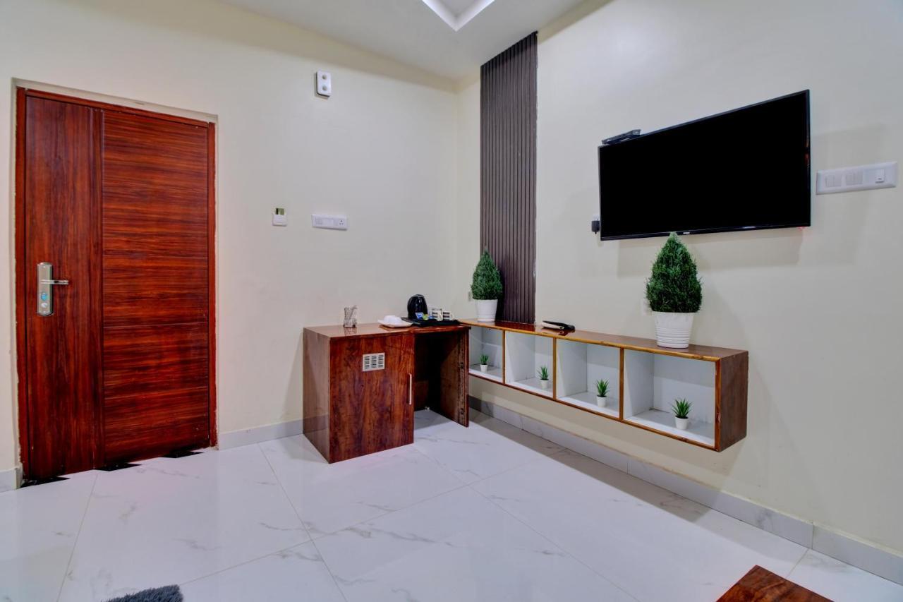 Collection O Hotel Mango Tree Khammam Eksteriør billede